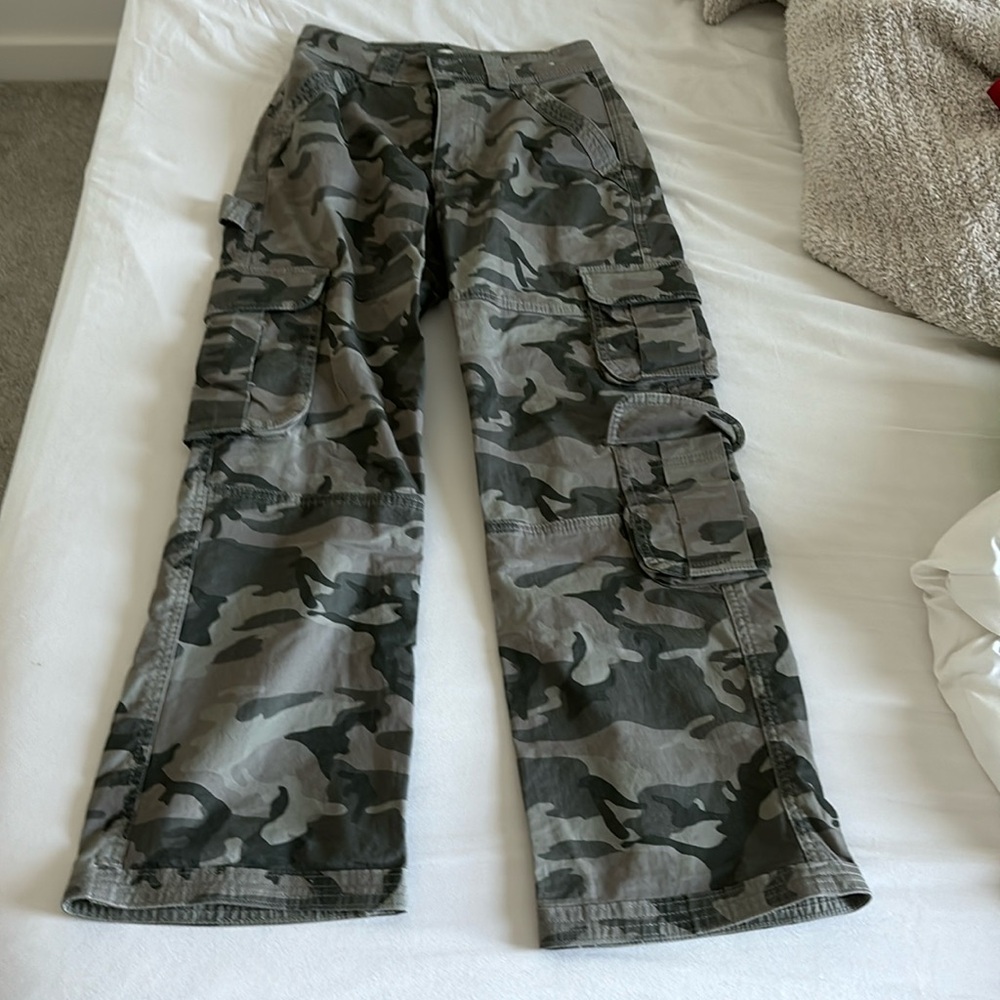 Abercrombie Kids camo, wide leg, mid rise, jeans